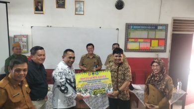 PGRI Dan Disdikbud OKUT Kirimkan Bantuan Gempa Cianjur Tahap II