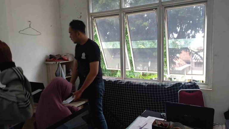 Modus Minta Sumbangan, IRT di Palembang Kepergok Curi Handpone