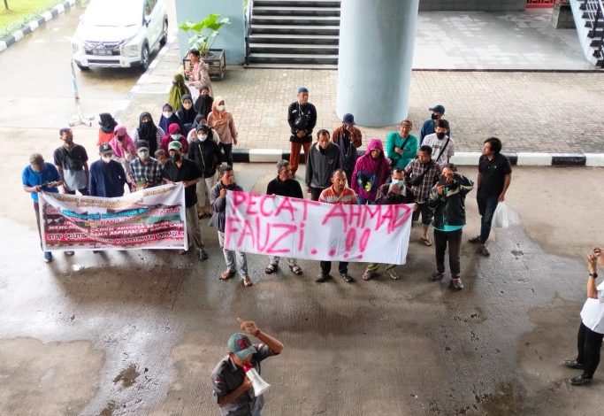 Gelar Aksi di DPRD Palembang, API Sumsel Tuntut Fauzi Achmad Dipecat