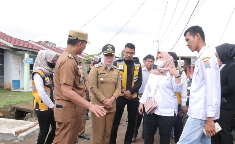 Tinjau Rumah Terdampak Puting Beliung, Fitri Soroti Fasum dan Fasos Perumahan Developer