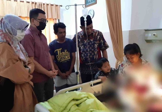 Pimpinan Wilayah Muhammadiyah Sumsel Kunjungi Bayi Suparman