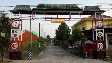 Densus 88/AT Mabes Polri Geledah Rumah Terduga Teroris di Tanjung Barangan