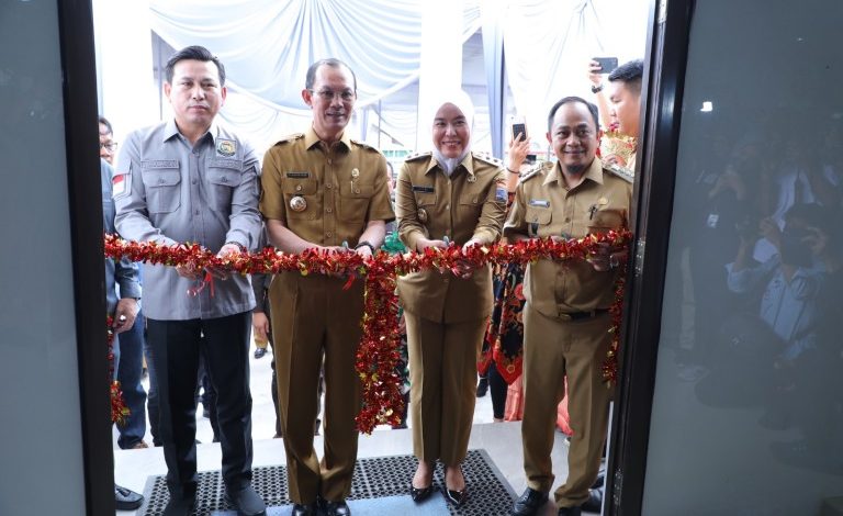 Resmikan Kantor Baru Camat Kemuning, Harnojoyo: Maksimalkan Pelayanan Masyarakat