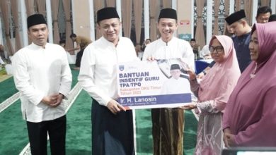 Bupati OKU Timur Bagikan Keberkahan Di Safari Ramadhan 1444H