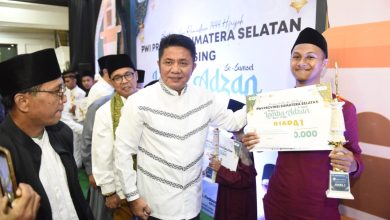 Hadiri Pengajian Ramadhan, Herman Deru: Insan Pers dan Admin Medsos Miliki Peran Meliterasi Masyarakat