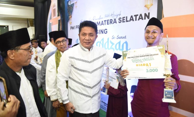 Hadiri Pengajian Ramadhan, Herman Deru: Insan Pers dan Admin Medsos Miliki Peran Meliterasi Masyarakat