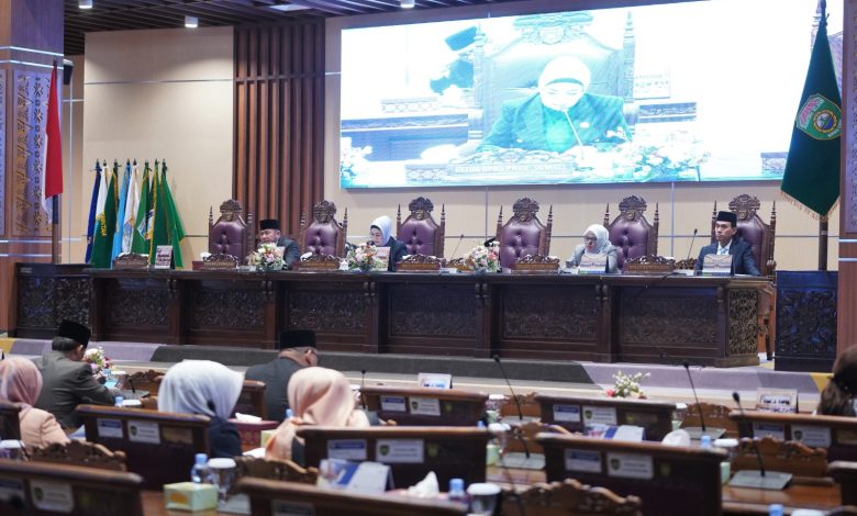 DPRD Sumsel Dengarkan Penjelasan Pertanggungjawaban APBD 2022