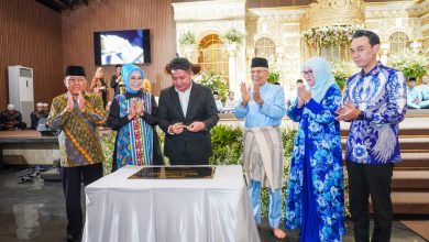 RA Anita Hadiri Acara Tasyakuran Khitanan dan Peresmian Gedung Serba Guna di Palembang