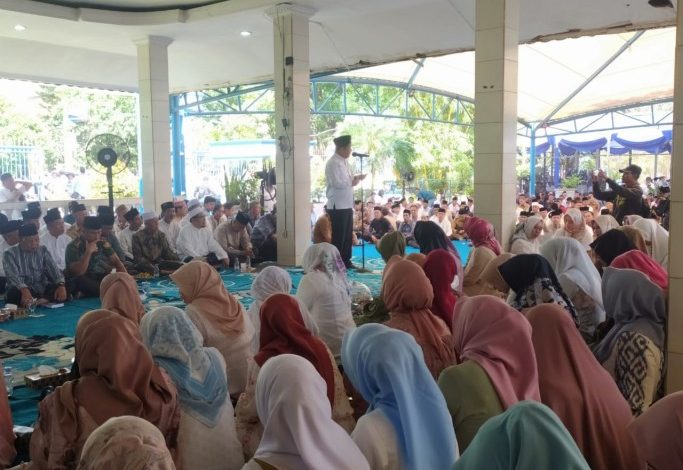 Warga Ramai Datangi Pendopoan Bupati Lahat