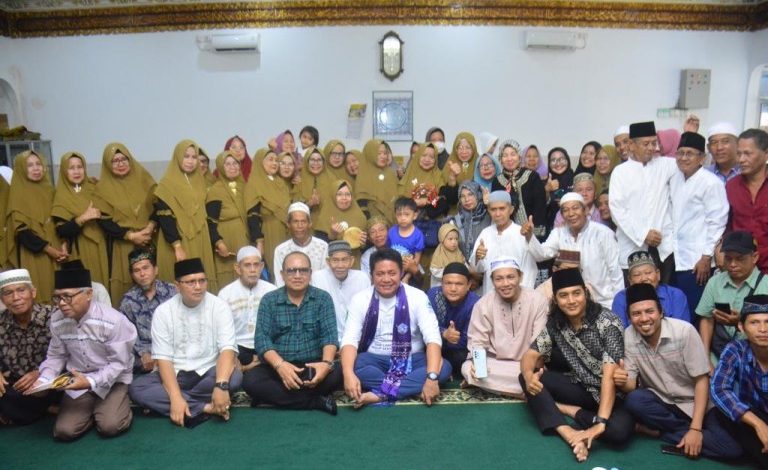 Herman Deru Ajak Warga Makmurkan  Masjid Nurrusa’adah Dengan Kegiatan Majelis Taklim dan Kegiatan Sosial Lainnya