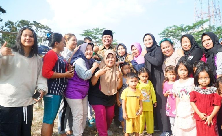 Silaturahmi Dengan Warga Desa Sinar Tungkal MUBA, Gubernur Tinjau Pembangunan Masjid Al-Istiqomah