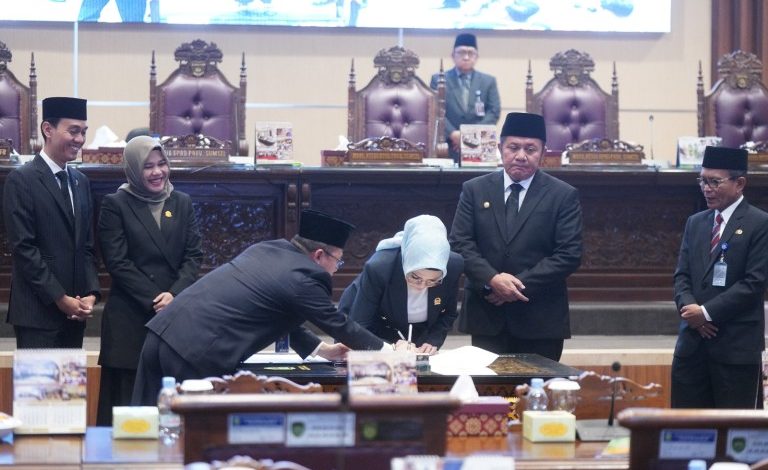 DPRD Provinsi Sumatera Selatan Sepakat Tandatangani Perubahan Anggaran Tahun 2023