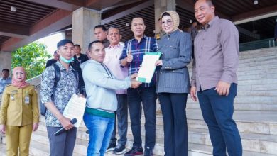 Ketua DPRD Sumsel Terima Aksi Demo Warga Gandus Menuntut Pencabutan Izin PT. RMK Energy