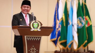 Gubernur  Herman Deru dan Ketua DPRD Sumsel Tandatangani Keputusan Bersama Raperda DPRD TA 2024