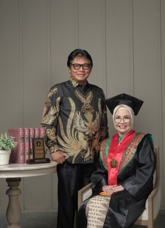 Summa Cumlaude, RA Anita Raih Doktor Ilmu Hukum Unissula Semarang