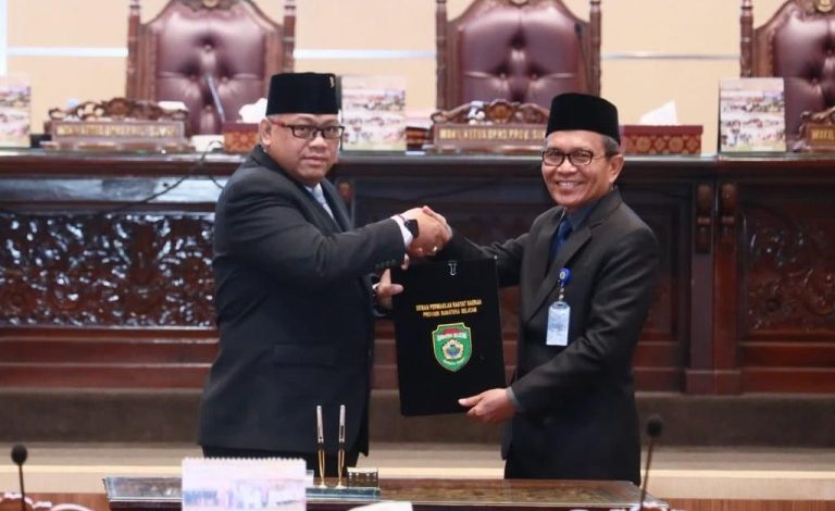 Sekda Supriono Hadiri Penyampaian Laporan Hasil Reses Tahap II Pimpinan dan Anggota DPRD Provinsi Sumsel