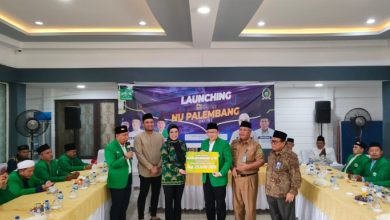 RA Anita Salurkan Bantuan Rp 25 Juta untuk Kantor PCNU Kota Palembang