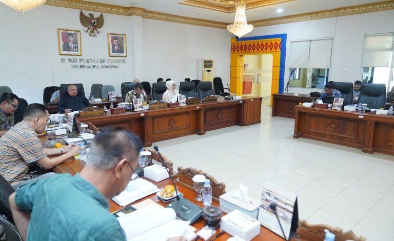 Ketua DPRD Sumsel Pimpin Rapat Panitia Khusus di Banggar