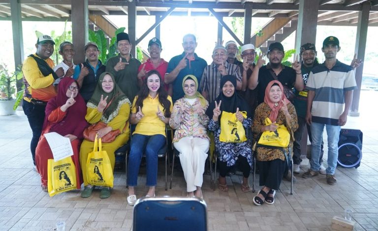 RA Anita Audiensi Bersama Masyarakat Banyuasin di Palembang