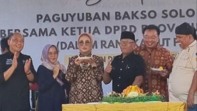 Ketua DPRD Sumsel Apresiasi Paguyuban Bakso Solo Berseri, Bagikan Bakso Gratis 6500 Porsi