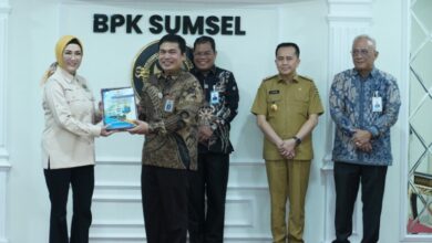 Ketua DPRD Sumsel dan Pj. Gubernur Terima Laporan BPK atas PT. BPD Sumsel Babel Tahun 2021-2022