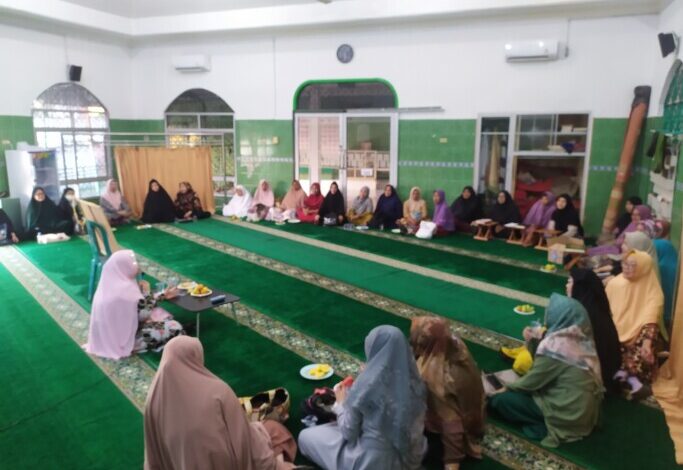 Majelis Taklim Masjid Babussalam Gelar Kajian Fiqh Wanita untuk Tingkatkan Pemahaman Muslimah