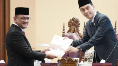 Sembilan Fraksi DPRD Sumsel Dengarkan Jawaban Gubernur Terhadap Raperda Tentang APBD Sumsel TA 2025