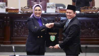 DPRD Sumsel Bersama Gubernur Teken Keputusan Bersama Raperda PT Bank Sumsel Babel (Perseroda)